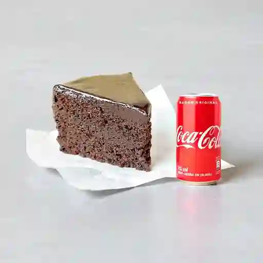 Combo Torta de Chocolate + Coca Cola Original 235 ml