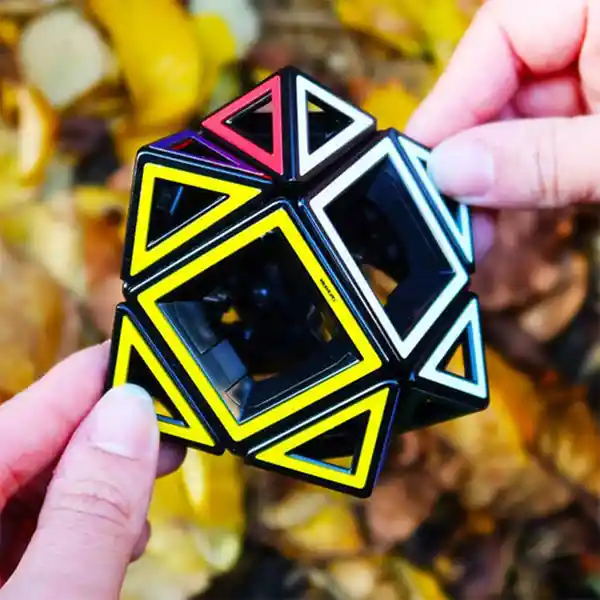 Recent Toys Cubo Hollow Skewb