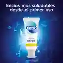 Oral-B Kit Crema de Dientes Détox + Cepillo de Dental Charcoal