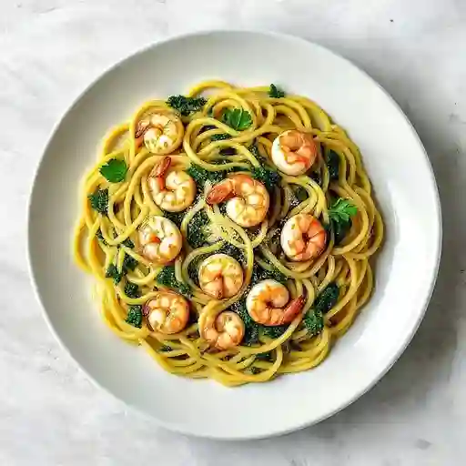Fetuccine Al Pesto con Camarones