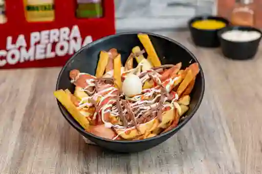 Salchipapa Comelona Clásica