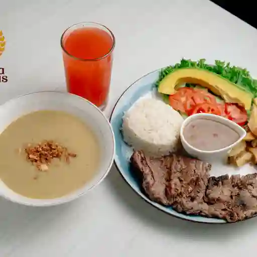 Menu del día con carne de res.