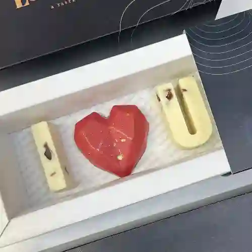 Mini Love Box.