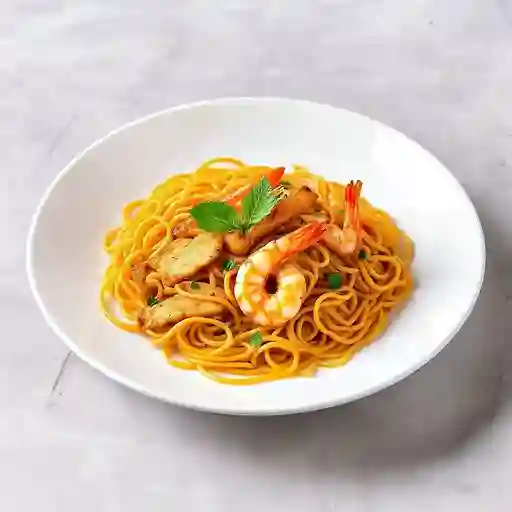 CHAU MEIN CON POLLO Y CAMARÓN