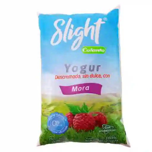 Slight Yogur Descremado con Mora