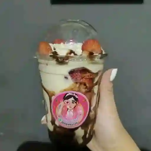 Fresas con Crema Vaso 16 Onz