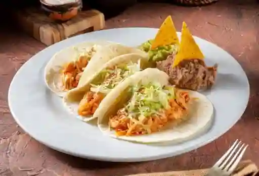 Tacos Mexicanos Suaves De Pollo