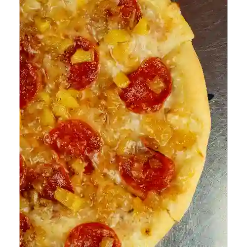 Pizza Mediana Peperoni con Piña