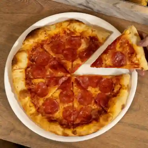 Pizza Pepperoni Mediana 8 Porciones
