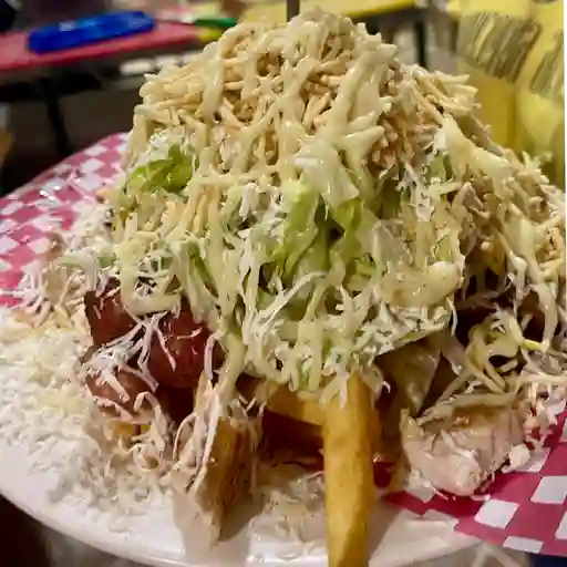 Salchipapa ranchera