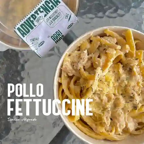 Pasta Alfredo con Pollo