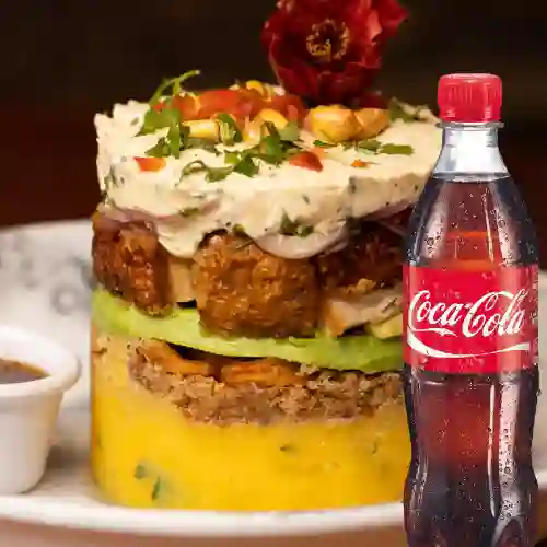 Combo Causa de Chicharron + Coca Cola Original 300ML