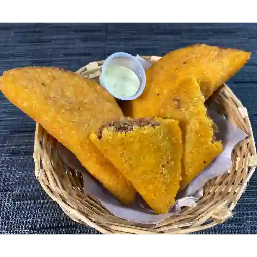 Trio de Empanadas Costeñas