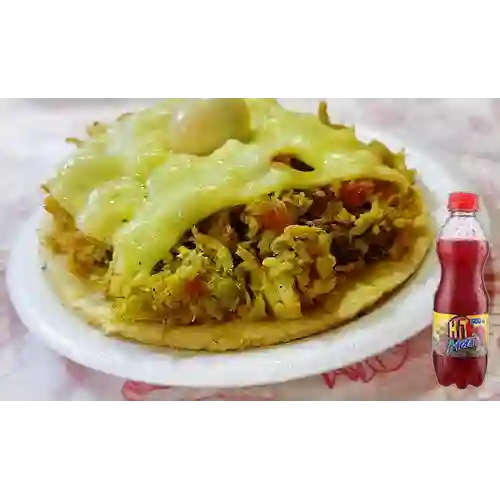Combo Arepa con Pollo + Jugo Hit Mora 500ml