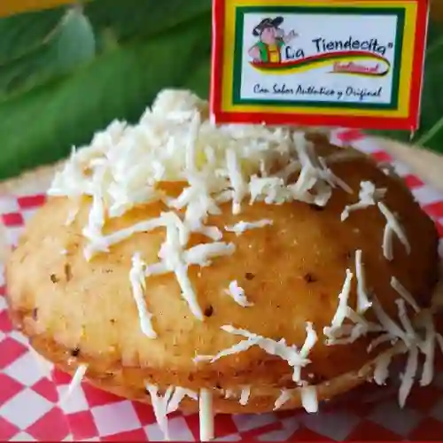 Arepa de Dulce Rellena de Queso Costeño