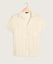 Camisa Manga Corta Con Bolsillos en Frente Estampada