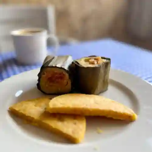 Desayuno Tamal Listo para Comer con Pan