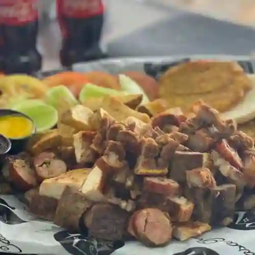 Super picada personal + coca-cola