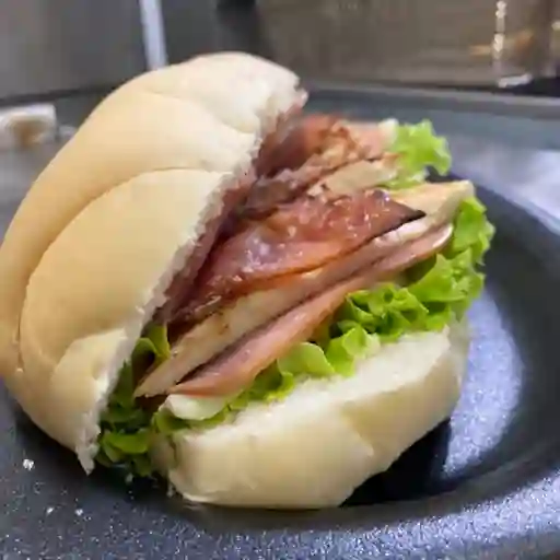 Sandwich de Tocineta