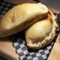 Empanada Cebolla y Queso