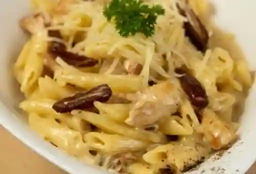 Pasta 3 Quesos Dátiles Pollo