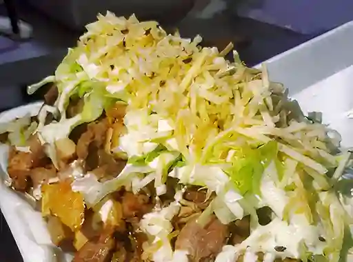 Salchipapa Costeña Súper de Pollo