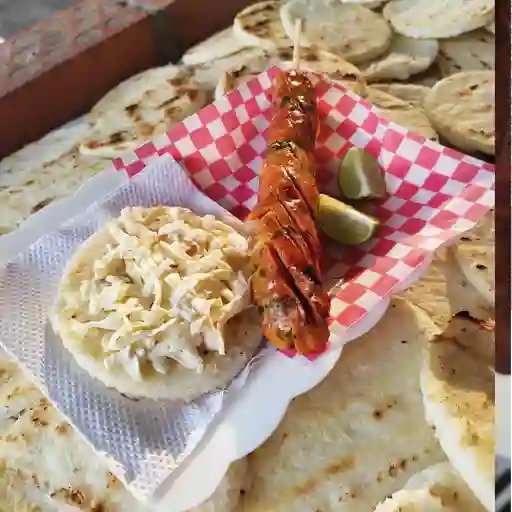 Longaniza con Arepa Pequeña