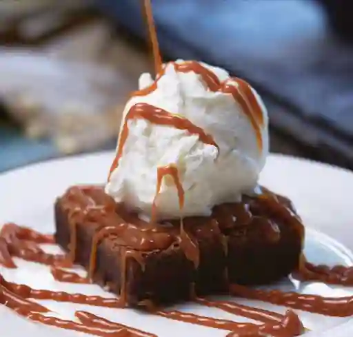 2 Brownies con Helado