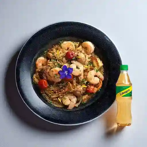 Pad Thai Camarón&Pollo +Schweppes Ginger Ale 400ML