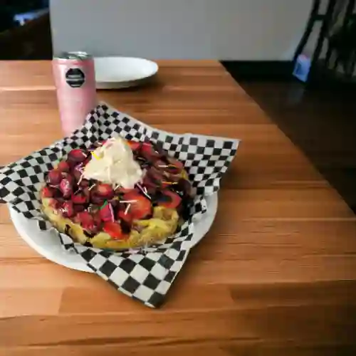 Combo Waffle Fruta con Helado