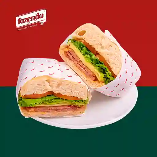 Sanduche de bondiola de cerdo la fazenda