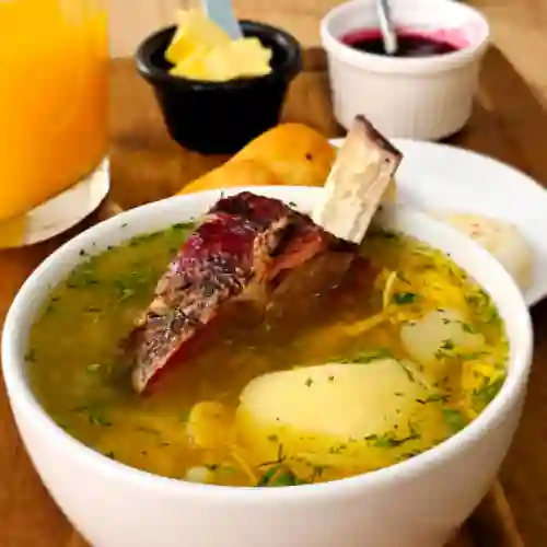 Caldo de Costilla de Res Al Barril