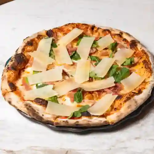 Rúgula, Jamón Serrano, Miel de Trufa.