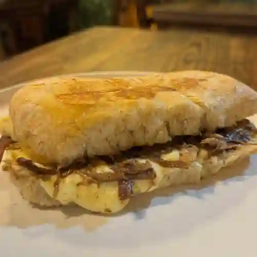 Sandwich de Ropa Vieja