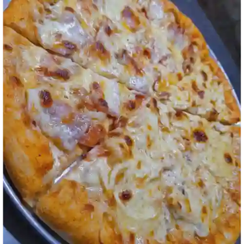 Pizza Hawaiana con Pollo y Champiñones