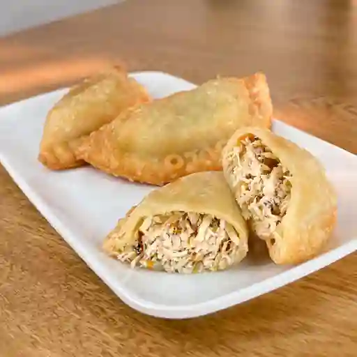 Empanada de trigo de pollo