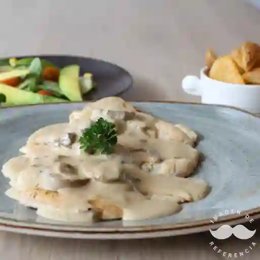 Pechuga en Salsa de Champiñones
