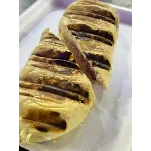 Sándwich Pechuga Al Carbón Mas Bebida