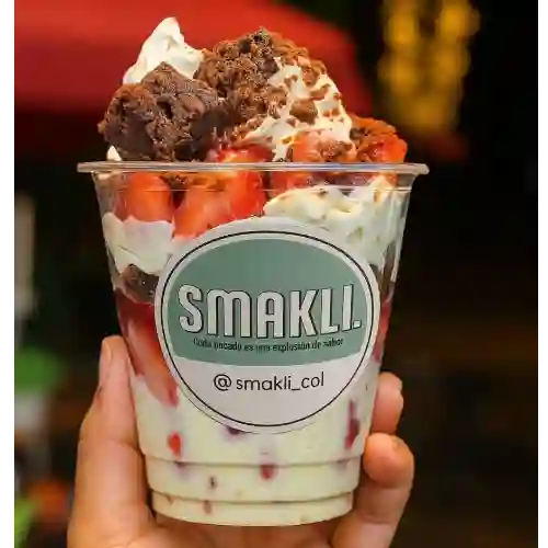 Fresas con Crema y Brownie 12/14 Oz