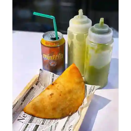 Empanada de Jamón y Queso