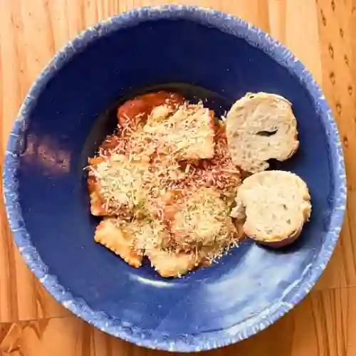Ravioli en Pomodoro