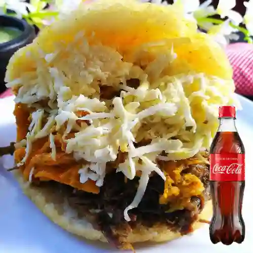 Combo Arepa Mixta + Coca Cola Original 500ml