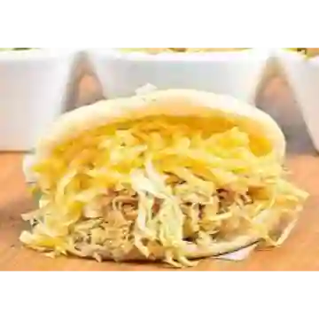 Arepa de Pollo y Queso