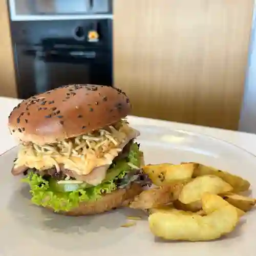 Hamburguesa de Pan con Papas