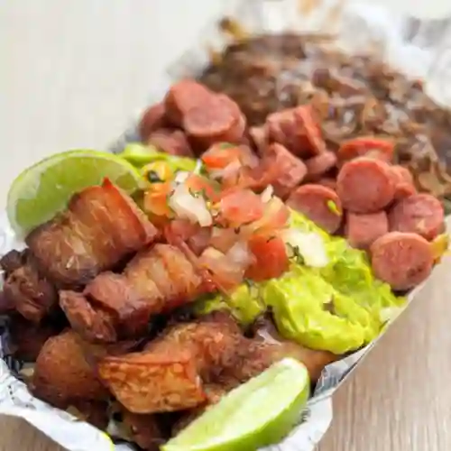 Salchipapa Oink Shake