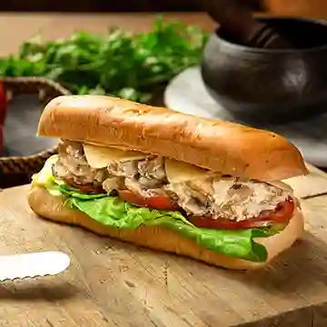 Sándwich Pollo, Queso y Champiñones