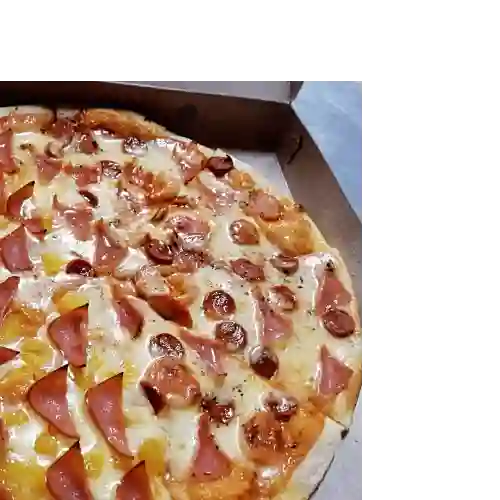 Pizza de Tres Carnes de 12 Porciones