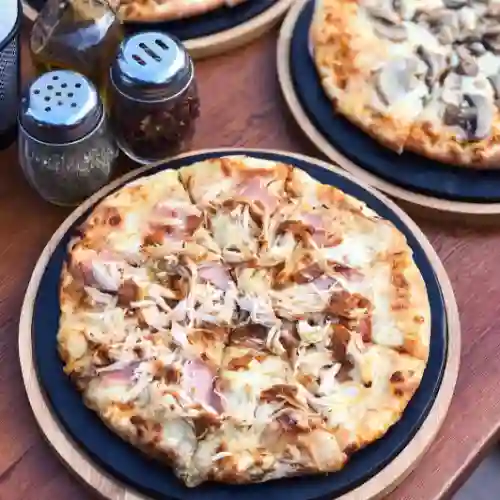 Pizza Personal Pollo Jamón