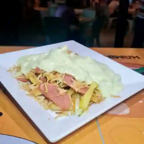 Salchipapa Super Quesuda