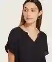 Blusa Manga Corta Con Cuello Mao Y Escote V